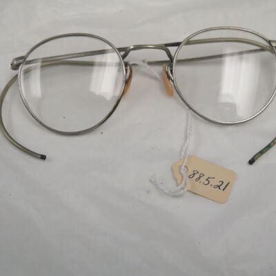 Eyeglasses