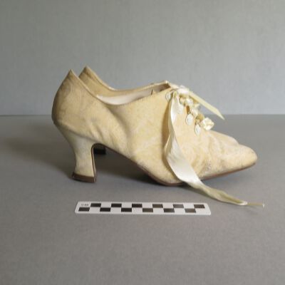 Shoe