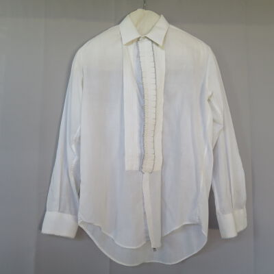 Front of shirt: Origsize: 16.5" (w) x 34" (l); Origformat: Artifact