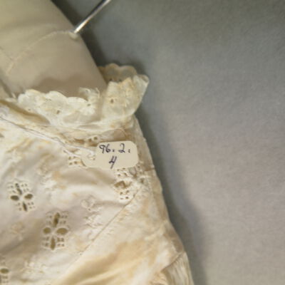 Number of dress: Origsize: 24" (w) x 30" (l); Origformat: Artifact