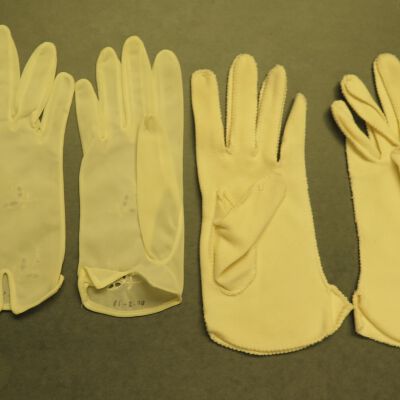 Other side of gloves.: Origsize: 4.25 (w) 9.25" (l); Origformat: Artifact
