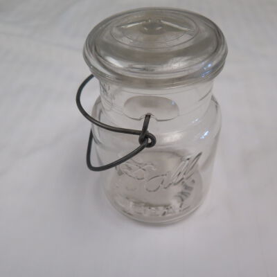 Other side of jar.: Origsize: 5.5" (h) x 3.25" (di; Origformat: Artifact