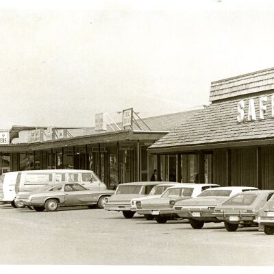 Cars parked in front of Safeway and Broomfield Jewelers, 1974?