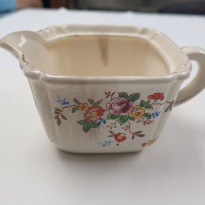 Pitcher, Cream