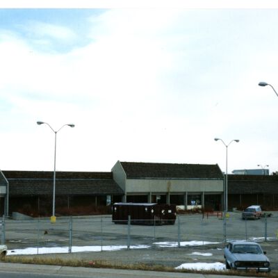 Retail Center 2nd Safeway Building