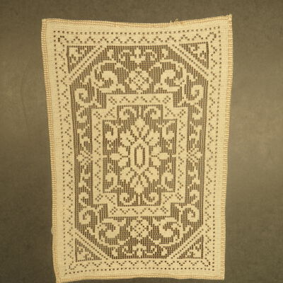 Scarf, Bureau