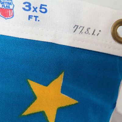 Number on flag.: Origformat: Artifact