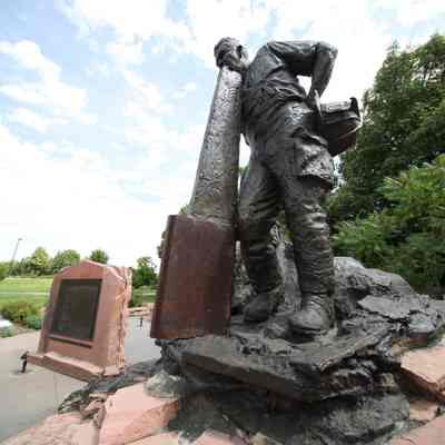 911 Memorial - Firefighter