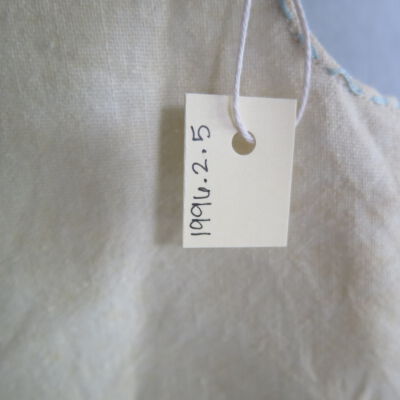 Number of slip: Origsize: 8" (w) x 16" (l); Origformat: Artifact