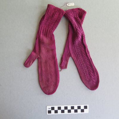Mittens: Origsize: 3" (w) x 10.5" (l); Origformat: Artifact