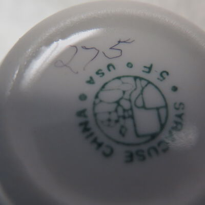 Bottom of cup: Origsize: 3" (h) x 4.5" (dia); Origformat: Artifact