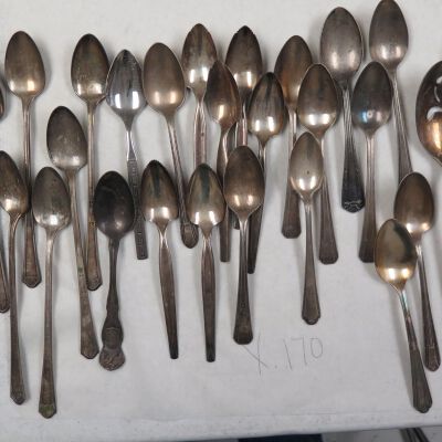 Spoon, Eating