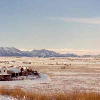 Lac Amora Neighborhood