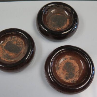 Ceramic dishes: Origsize: 1"(h) x 3.25" (d); Origformat: Artifact