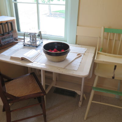 Table, Gateleg
