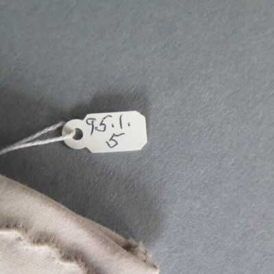 Number of gloves: Origsize: 2" (w) x 8" (l); Origformat: Artifact