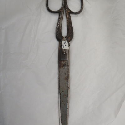 Side of scissors.: Origsize: 2.25" (w) x  9" (l); Origformat: Artifact