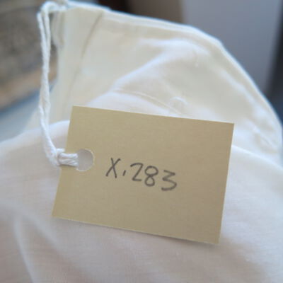 Number of shirt: Origsize: 16.5" (w) x 33" (l); Origformat: Artifact