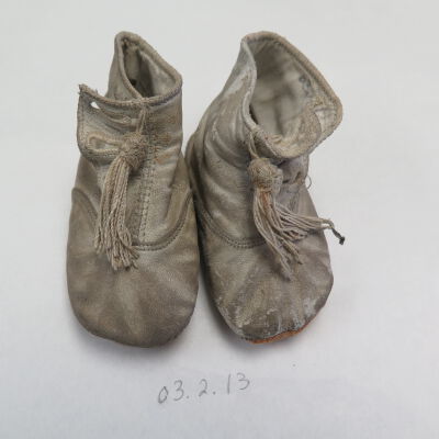 Shoe
