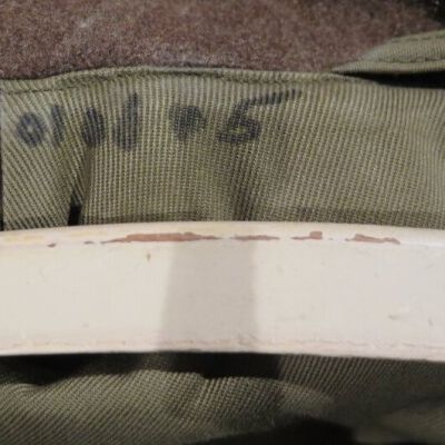 Number of overcoat.: Origsize: 46" (l); Origformat: Artifact