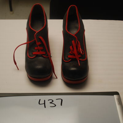 Shoe