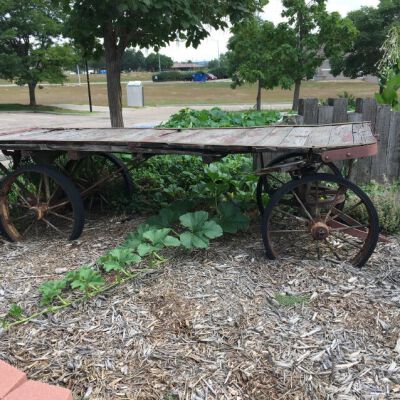 Condition: Side view of cart. (2017-09-19): Origformat: Artifact