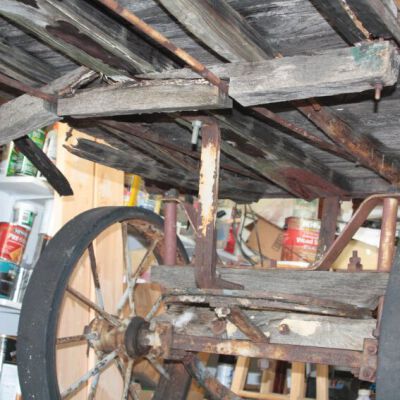 Condition: Underneath baggage cart. (2017-09-19): Origformat: Artifact
