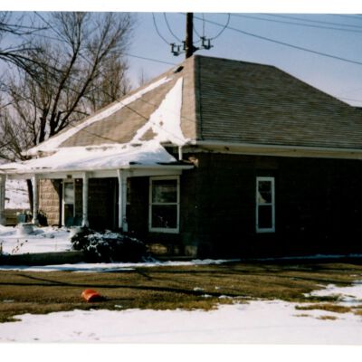 An old house by the Denver-Boulder Turnpike, 1998: Origsize: Unknown; Origformat: Print-Photographic; Resolution: 300dpi
