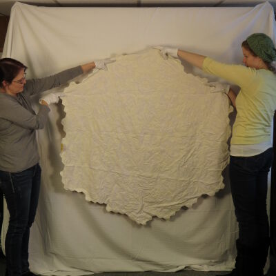 Round Grandmother's Flower Garden Tablecloth