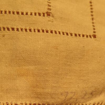 Catalogue number of doilies: Origsize: 12" (w) x 16" (l); Origformat: Artifact