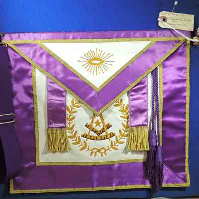 William W. Dodd Jr DD Apron