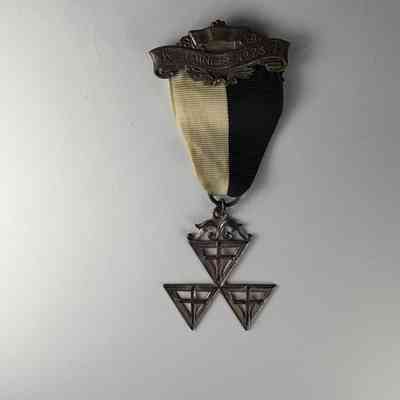 Medal: Rainier No. 28 Commandery. Knights Templar. Belonged to PGM James O. Wood.