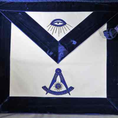 R. E. Richardson PM Apron