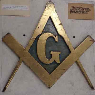 Plaque: Square and Compass used in the old hall at Steilacoom No.2 (pre-1910)