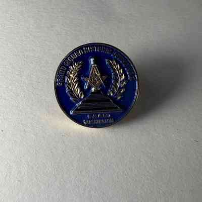 Pin: Grand Mound Historic Lodge No. 3, F&AM Washington. Donated by PGM James O. Wood (c.1999)