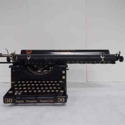 Typewriter: Remington Smith Premier Typewriter (1921)