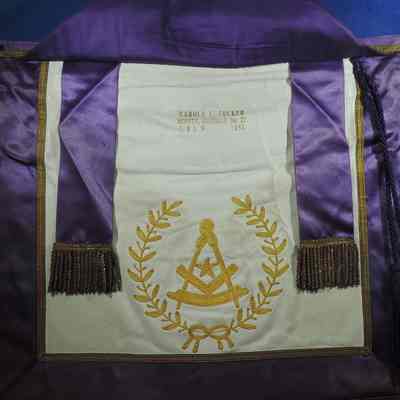 Harold E. Tucker DD Apron