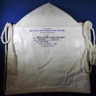 Mitchell S C Ackerman Apron