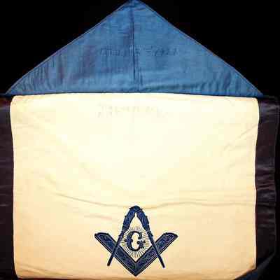 E. B. Fairbanks Apron