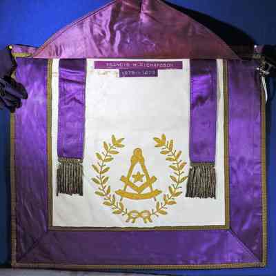 Francis M. Richardson DD Apron