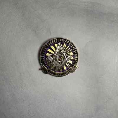 Pin: "Grand Lodge of New York (2014-2016)." Collected by PGM Sam Roberts (c. 2015)