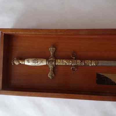 Sword in Box: Arthur E. Graham Eminent Grand Captain General (1951) of the Grand Commandery K.t. Washington