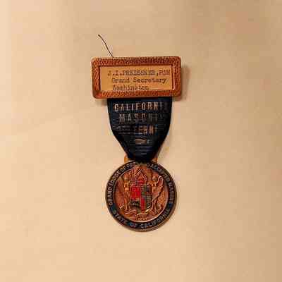 Medallion: GL of California Centennial. Belonged to J.I. Preissner, PGM and Grand Secretary of WA (1950)