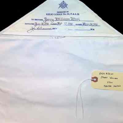 Jerry William Uhri Apron