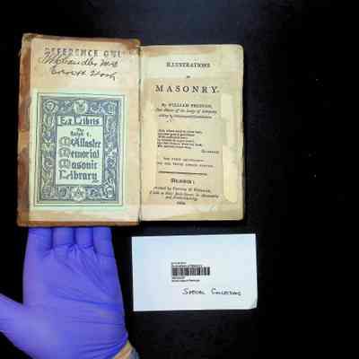 Book: Illustrations of Masonry by William Preston