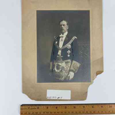 Print: "His Excellency Lord Plunket. Grand Master of New Zealand (1906-1907).