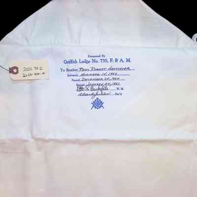 Paul Robert Gettinger Apron