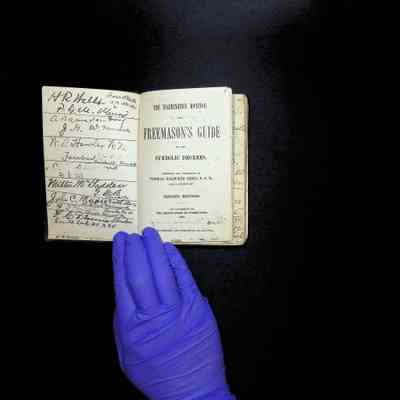 Book: Washington Monitor and Freemason's Guide (1893) used as a souvenier book (1890s-1910s)