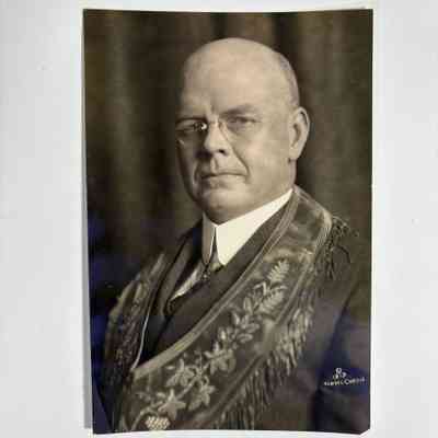 Photograph: Past Grand Master Thomas Edward Skaggs in regalia (1919).