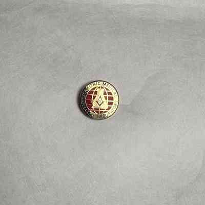 Pin: "Masonic Medical Research Labratory." Collected by PGM Sam Roberts (c. 2015)